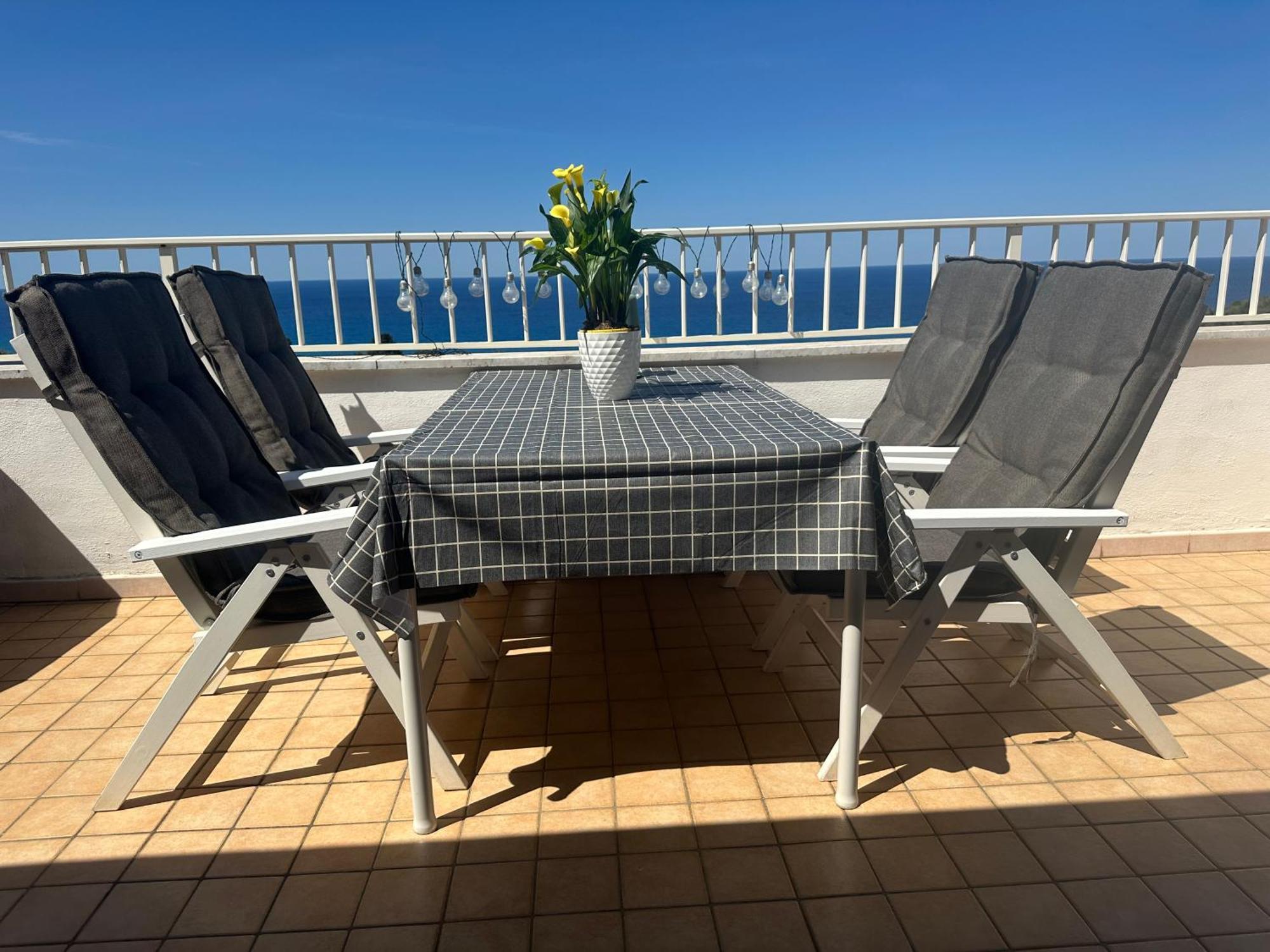 Apartment With Sea View Тропеа Екстериор снимка
